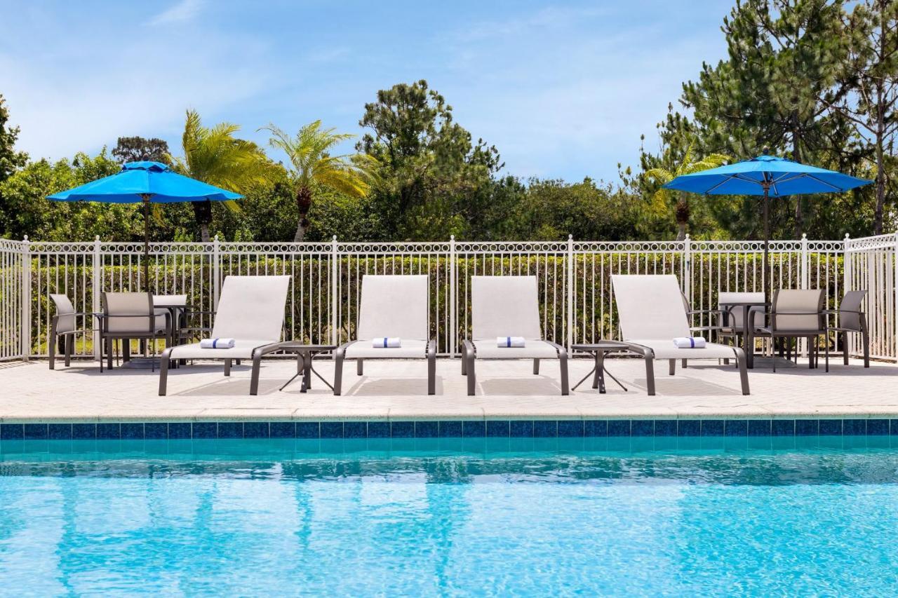 Holiday Inn Express Hotel & Suites Fort Pierce West By Ihg Exterior foto