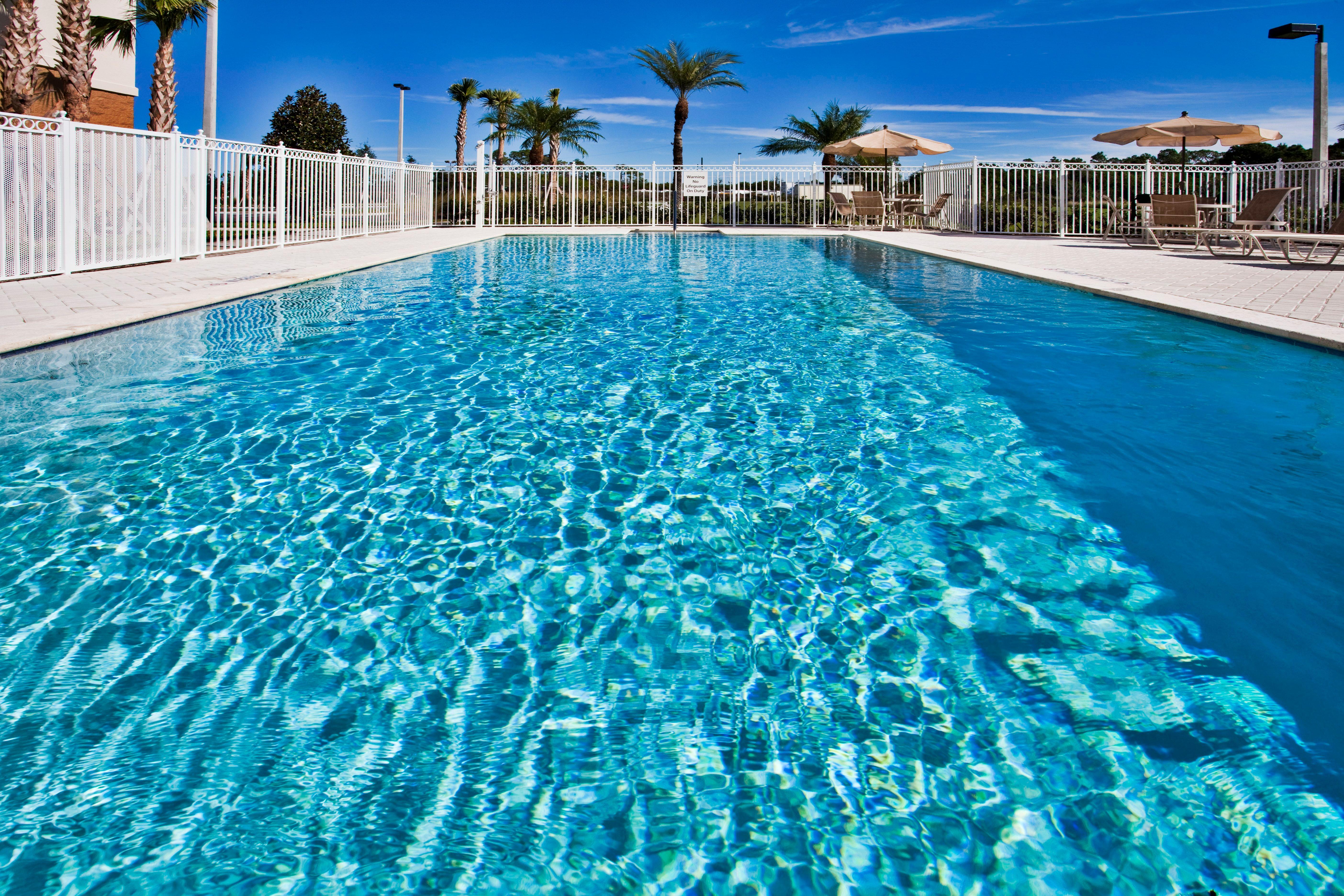 Holiday Inn Express Hotel & Suites Fort Pierce West By Ihg Exterior foto
